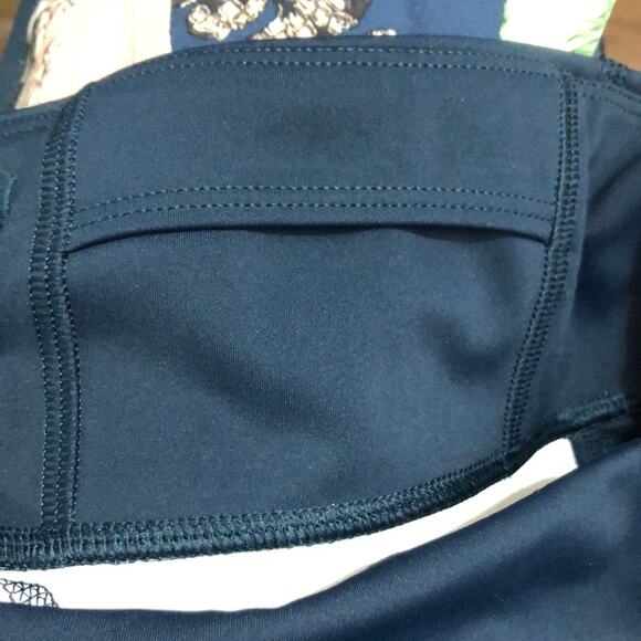 Athleta Oasis Contender 7/8 leggings Lagoon Tropical Large - Picture 9 of 11